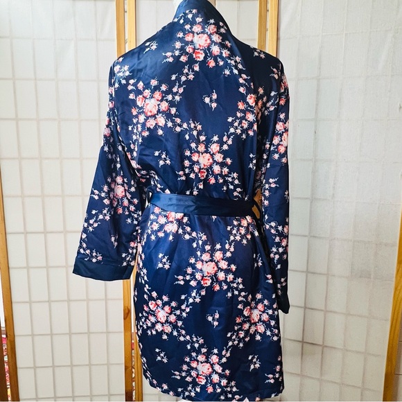 Morgan Lane Navy Floral Satin Robe|S/M - Picture 3 of 7
